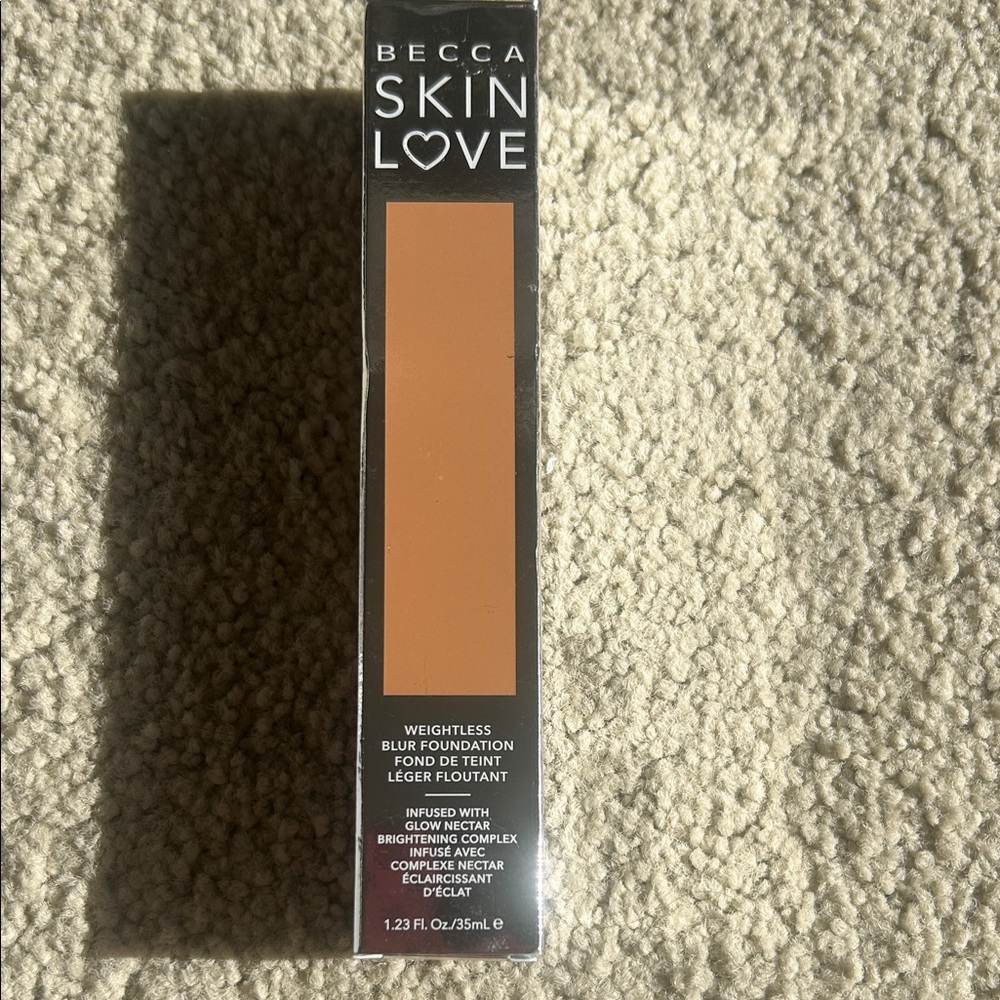BECCA Skin Love Weightless Blur Foundation - amber
